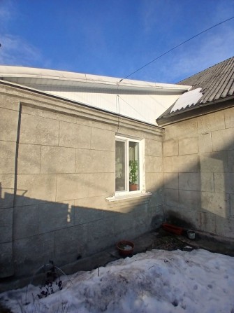 Здам половину будинку пенсіонеру- чоловіку - фото 1