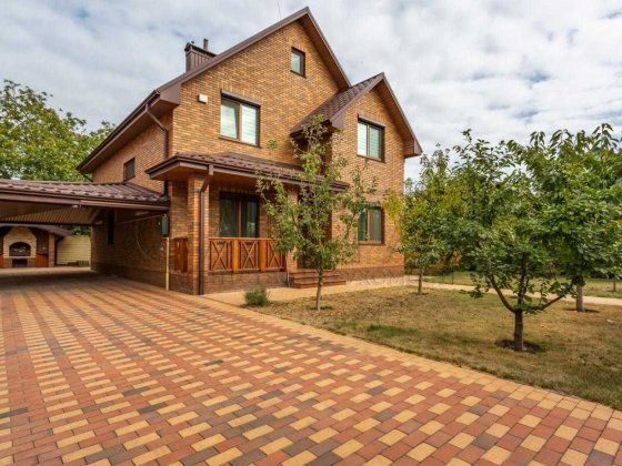 240 м2 / 4 спальних / Нивки / Подільський р-н / 2 поверхи / газ / КМ