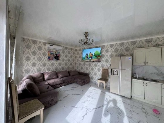 Здається 2 будинки на одній території Дніпро