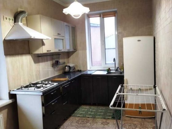 Оренда частини будинку 2кімнати ройон Автовокзалу.