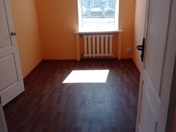 Здам півбудинку під майстерню,або офіс у центрі міста(набережна)