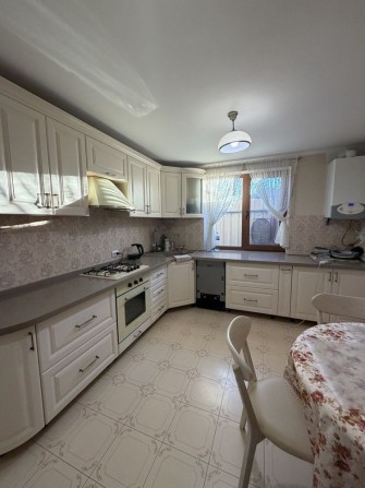 Оренда будинку в Центрі міста - фото 1