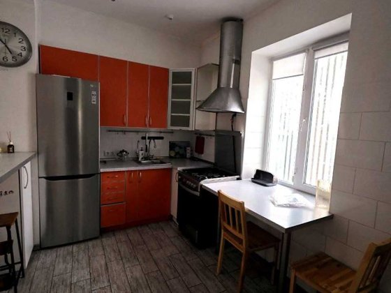 Довгострокова оренда частини будинку у Києві, Ширма, Деміївська Київ