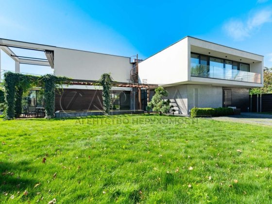 Оренда сучасного двоповерхового будинку 500м2 на Острові Водників Київ