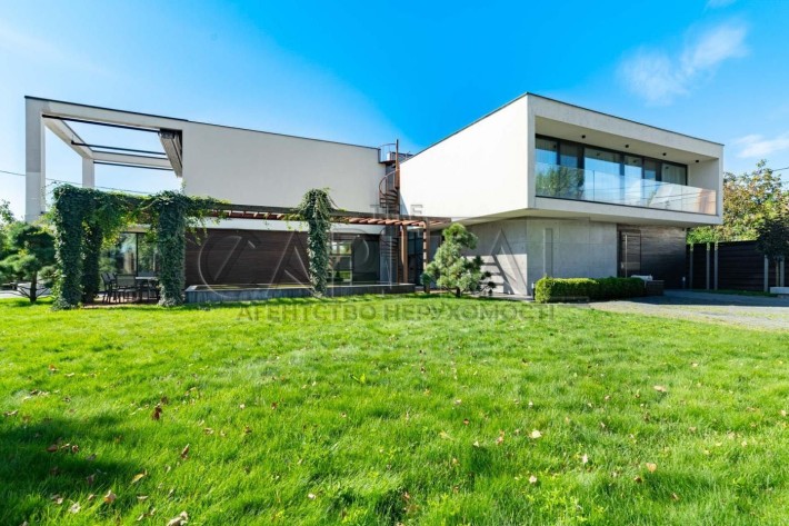 Оренда сучасного двоповерхового будинку 500м2 на Острові Водників - фото 1