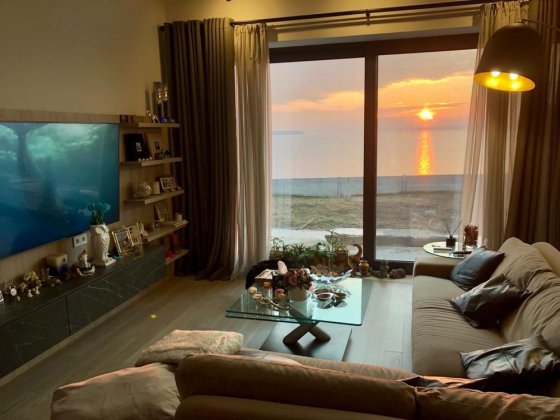 Аренда дома с бассеином  у реки Николаев