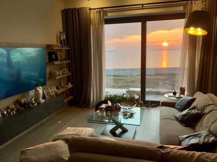 Аренда дома с бассеином  у реки - фото 1