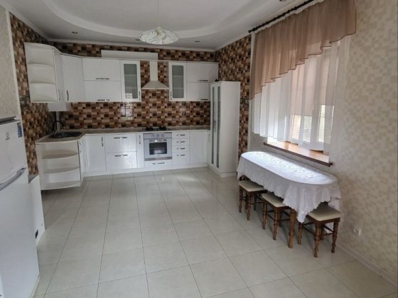 Здам чудовий будинок/є гараж/власний двір/індив газове опалення