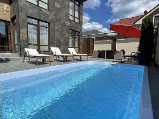 Совиньон, Марин-Виллас, дом с бассейном