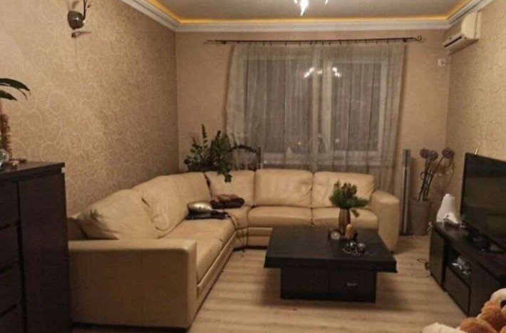 Продаж 3-к квартири вул. Микільсько-Слобідська 6/2 - фото 1