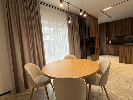 Оренда таун хауса Агрономічне