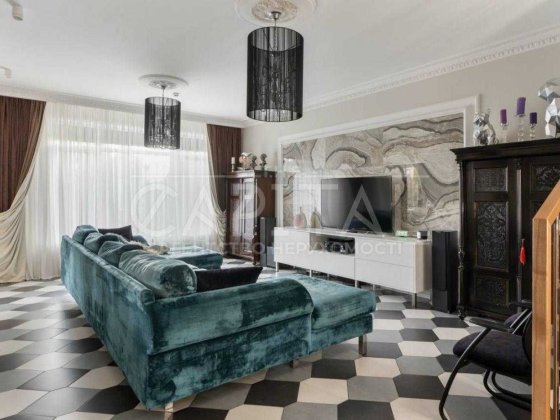 Автономний з газом стильний будинок у  КМ Італійський квартал