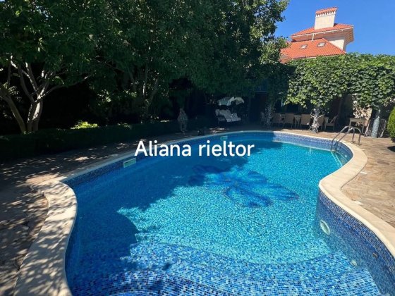 Оренда будинку з басейном та зоною BBQ Одеса