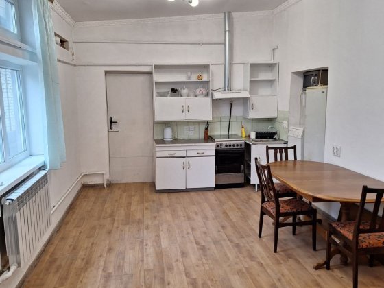 Сдам дом 1 комнатный  между Ивановским мостом и Ленпоселком.ГАЗ.Огород