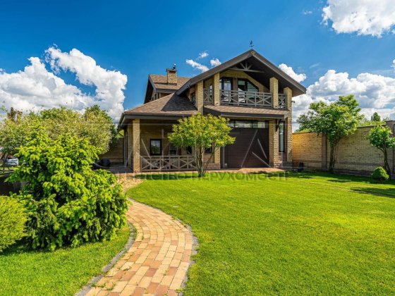 Довгострокова оренда будинку в межах Київ — 150 м до затоки Доманя Київ