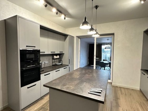 Аренда нового дома с подвалом и бассейном/ Совиньон Одесса