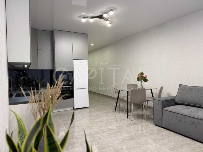 Оренда сучасного таунхаусу в комплексі Forest Residence, м. Лісова - фото 1