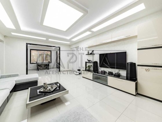 Оренда автономного будинку Нивки, басейн, генератор Киев