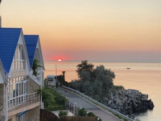 Совиньон коттедж у моря личный пляж