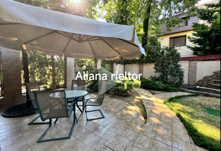 Оренда  будинку  біля Аркадії — 3 кімнати, підвал.гараж - фото 1