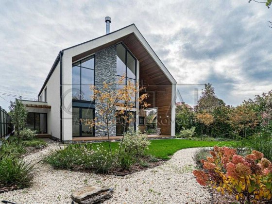 Оренда будинку / новий ремонт / 4 спальні / вул. Стеценка /біля Лавини Київ