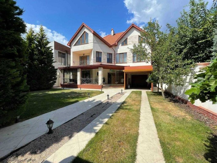 Совиньон-1. Аренда дома общей площадью 300 м2. Участок 5 соток - фото 1