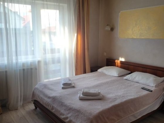 Довгострокова Аренда  половини  Будинку  Свалява    Закарпатття Свалява