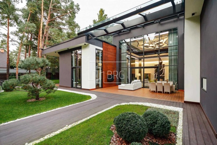 Современный дом в сосновом лесу 600м Рудыки Конча-Заспа без комиссии - фото 1