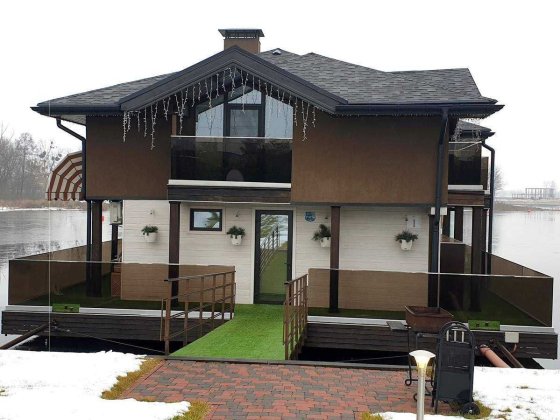 Ексклюзивний будинок на воді у котеджному містечку «ЗОЛОЧЕ» с.Вишеньки Вишенки