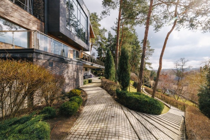 Лісники, панорамний будинок серед сосен з власним SPA курортом - фото 1