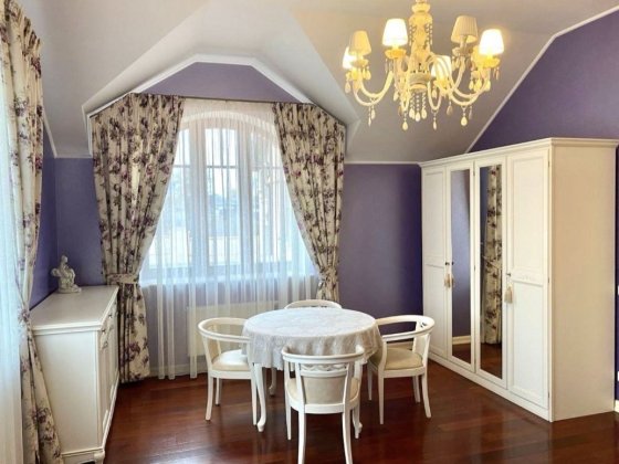 Оренда компактного будинку в ближчому передмісті Києва
О Иванковичи