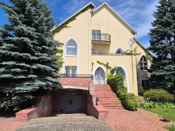 Без% Іванковичі будинок 3 поверхи 550м 25 соток Іванковичі