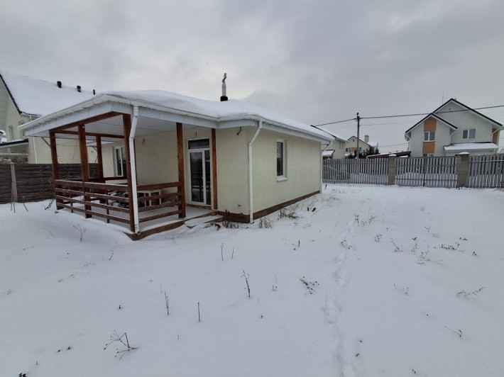 Оренда будинку - КМ «Сім Озер» с. Крушинка, вул. Кібенка. - фото 1