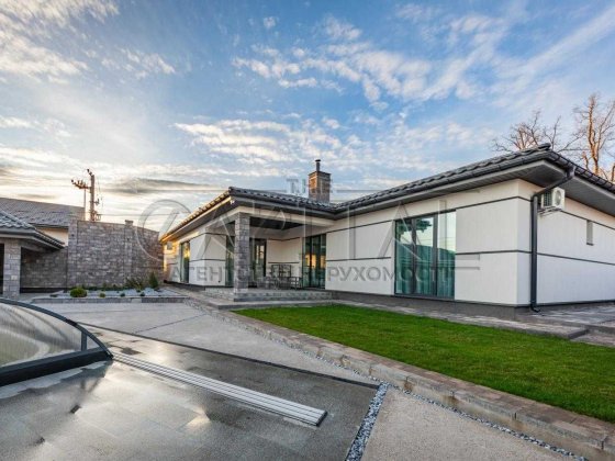 Оренда будинку Круглик 10 хв до міста ГАЗ Генератор Басейн З меблями Круглик