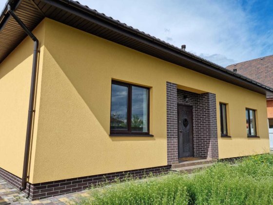 Долгосрочная аренда 1 єт. нового дома 130 кв.м. в с.Осещина, властник Осещина