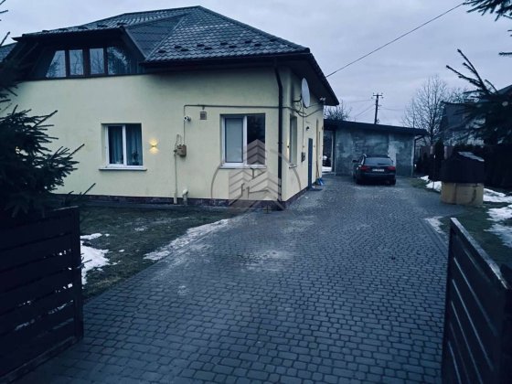 Частина будинку 2К+вітальня у с.Рясне-Руське Рясне-Руське