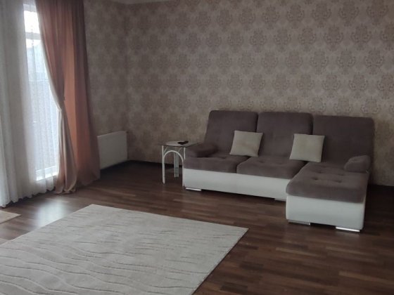 Сдам отдельно стоящий дом Фонтанка, Днепровская, на длительный срок