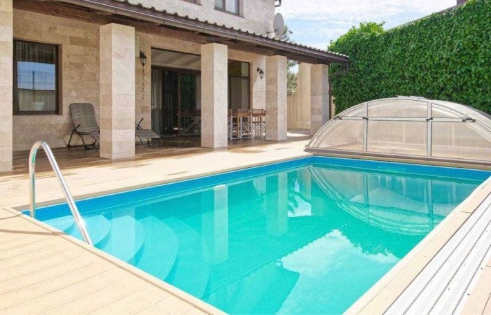 Сдам дом в совиньоне с бассейном - фото 1