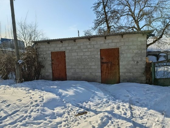 Гараж,склад  в районі базару. Бердичів