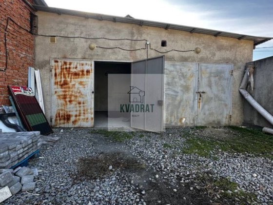 Здам два гаража в центрі міста Кам'янець-Подільський