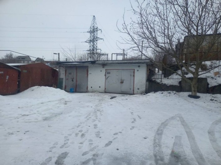 Оренда гаража комфортні умови, яма, буржуйка, стелажі торг - фото 1