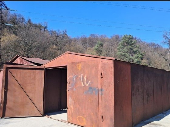 Сдам гараж на Бреста