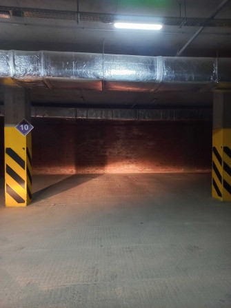 В ЖК "Dream Town" здаєтся в оренду паркомісце у підземному паркінгу. - фото 1