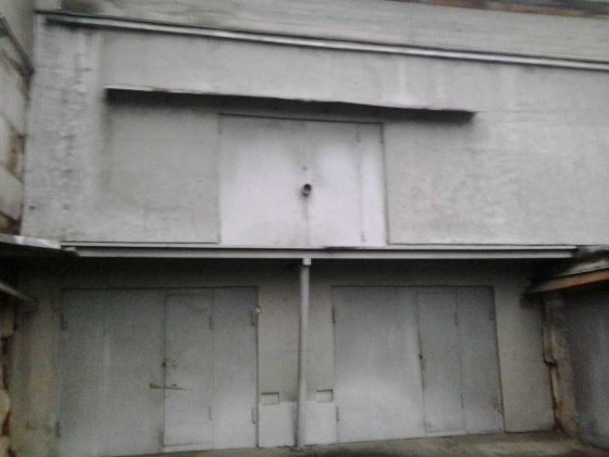 здаю гараж на проспекті Науки, 200 кв.м