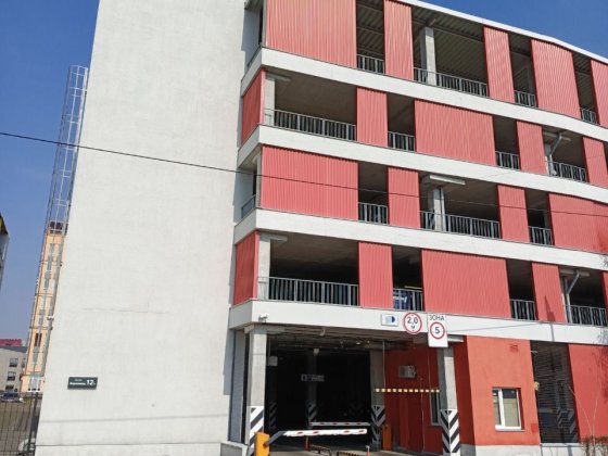 Здаю в оренду паркомісце в ЖК «Комфорт Таун»