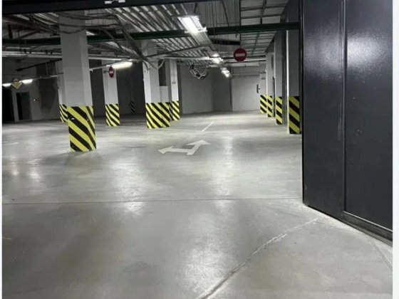 Здам подобово  паркомісце в жк Славутич 1