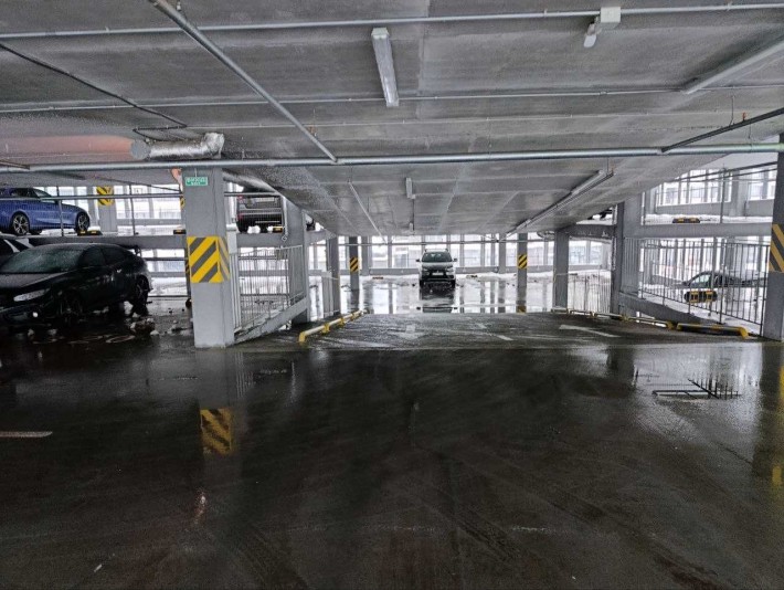 ЖК Варшавский 3. Змиенка 32. Паркинг 15 м2 - фото 1