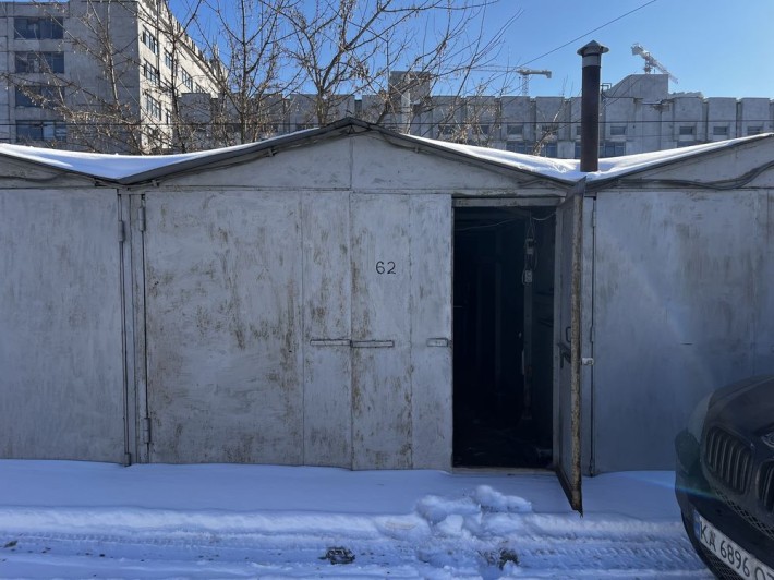 Здам в оренду гараж для авто по вул. Табірній, метро Берестейська - фото 1