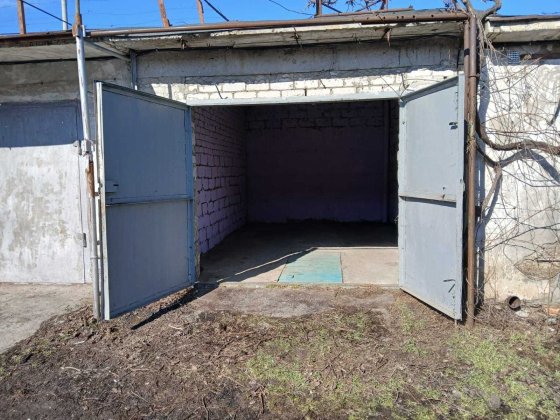 Сдам гараж в аренду возле Иверского монастыря.