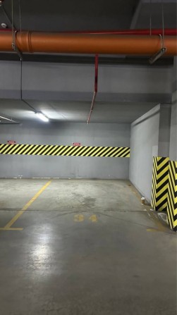 Паркинг посуточно парковка отдельное паркоместо Каманина Кадорр - фото 1